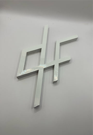 Logo QLF en bois blanc fait main - qlfwood™